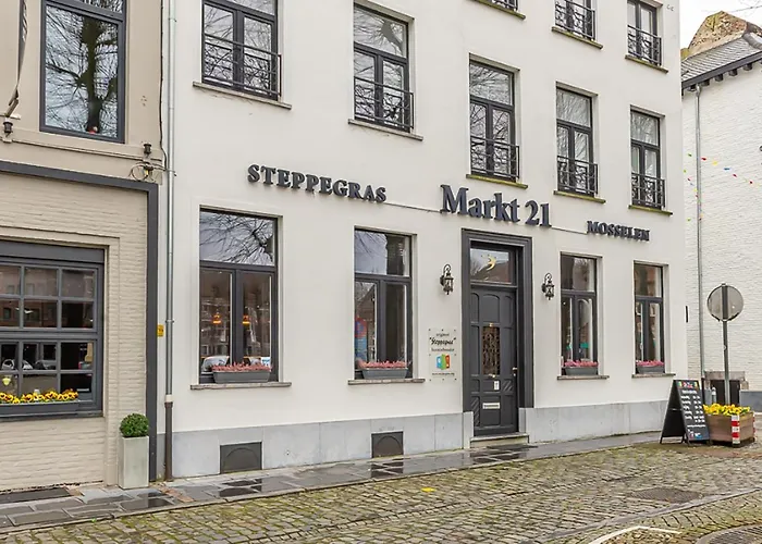 Guesthouses By Hotel Van Eyck Maaseik