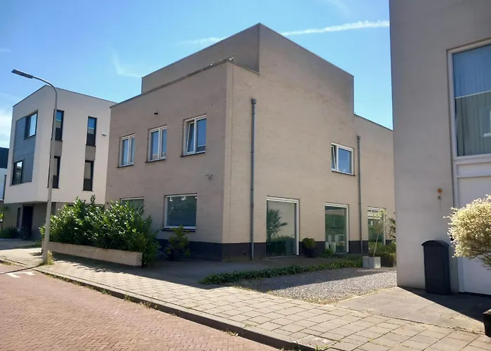 Private Rooms, Free Parking, Luxury City Villa Close To The Center Den Haag