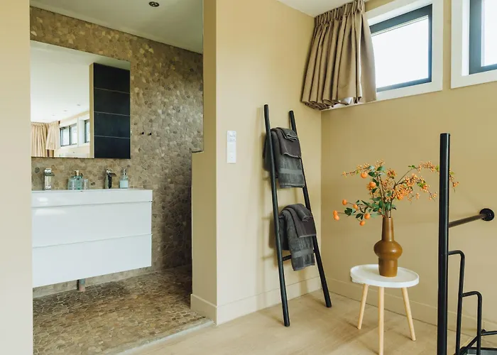 Sfeervol luxe appartement Haarlemmerhout bij Haarlem Centrum en Amsterdam - gratis parkeren