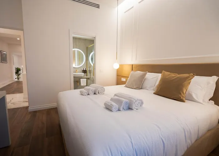 56 Orange Street Luxury Accommodation Rome