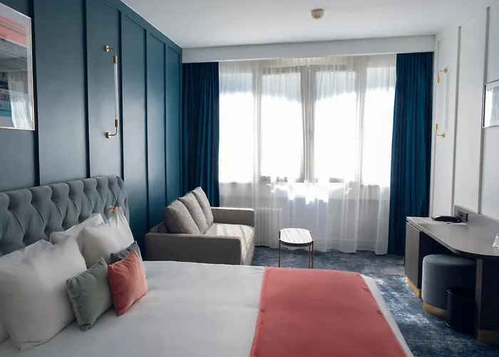 PLEY Hotel Parijs