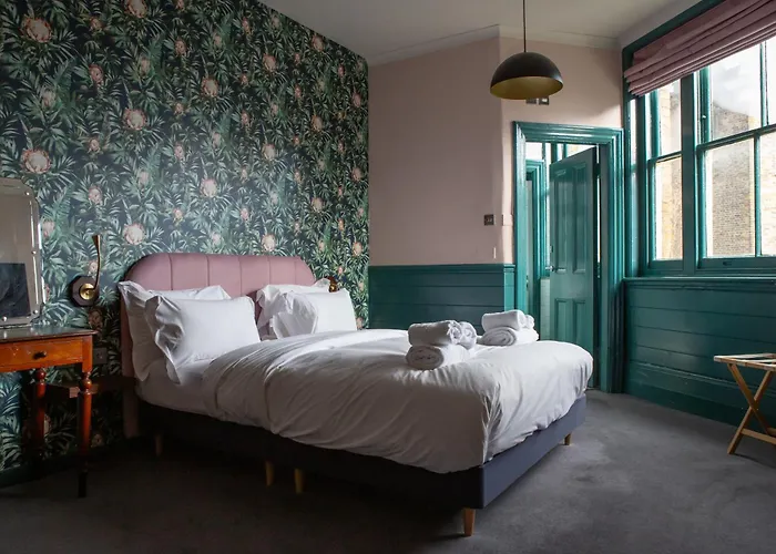 The Ship Rooms Londen