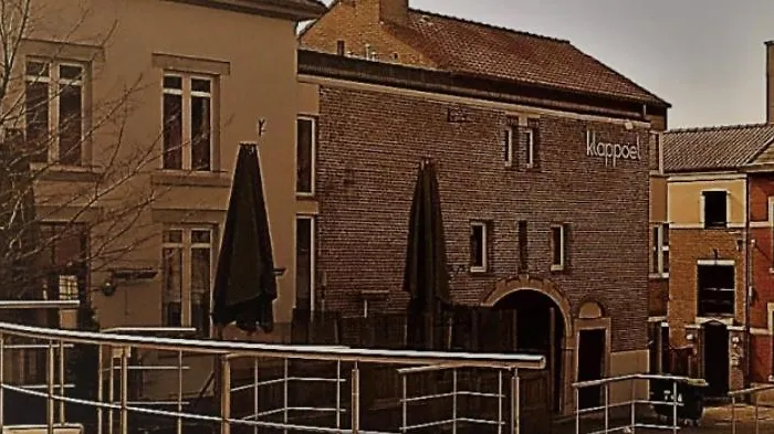 Klappoel - By Cafe Rene Borgloon Hotel