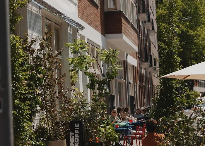 Man Met Bril Koffie Hotel Rotterdam