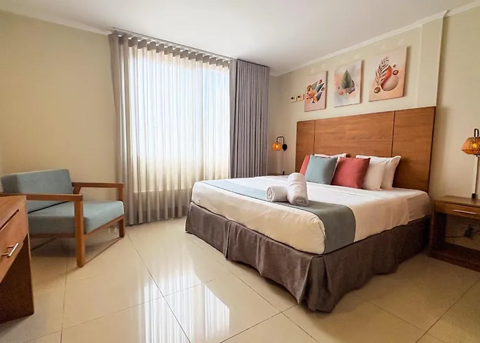 Majestic City Suites & Beach Hotel Willemstad