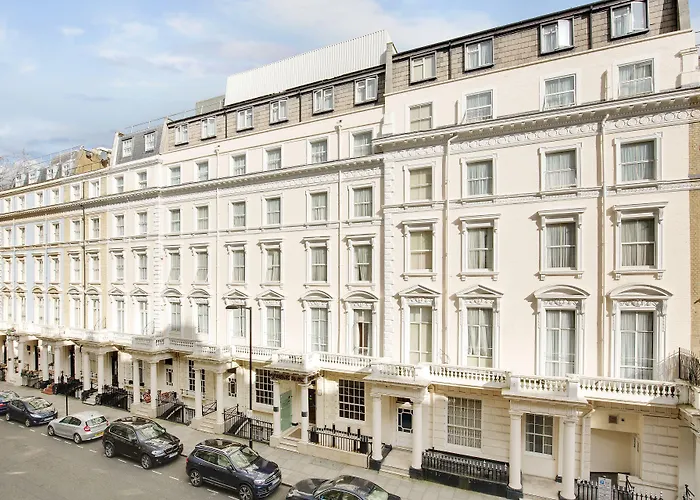 Bright Modern Flat Close To Queensway Londen