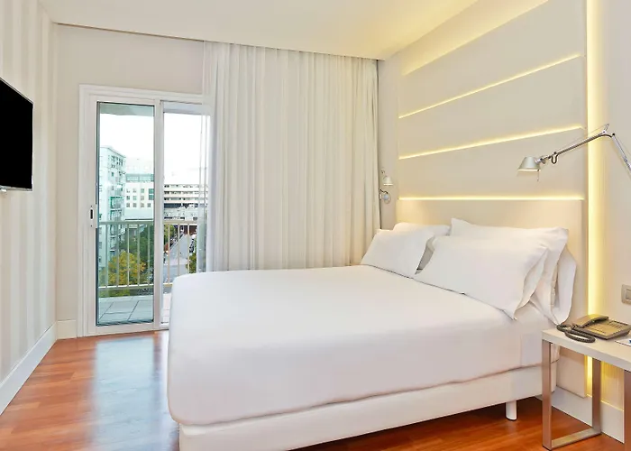 Nh Barcelona Les Corts Hotel
