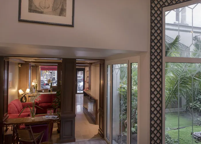 Apollinaire Hotel Parijs