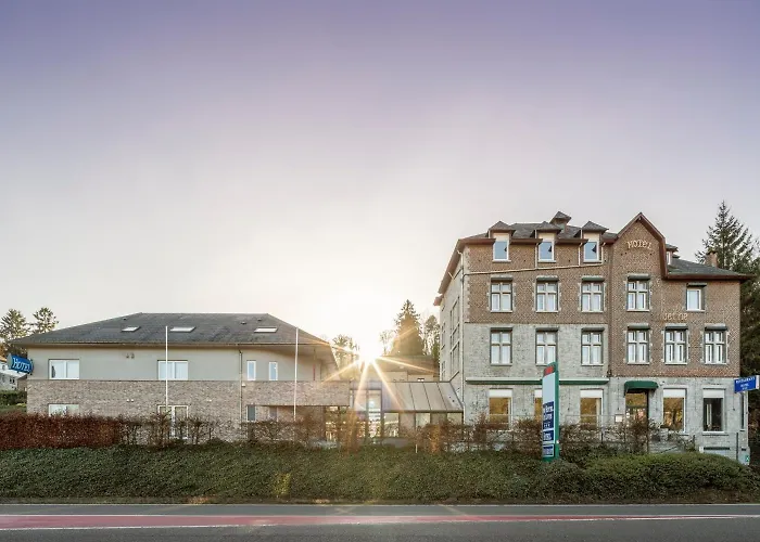 New Hotel de Lives Namen