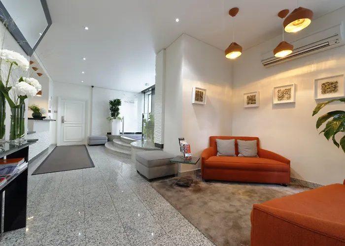 Residence Alma Marceau Parijs