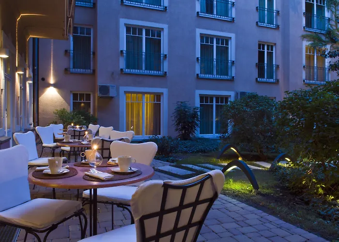 Mamaison Residence Izabella Boedapest