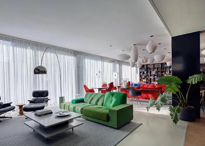 citizenM Amsterdam South Hotel