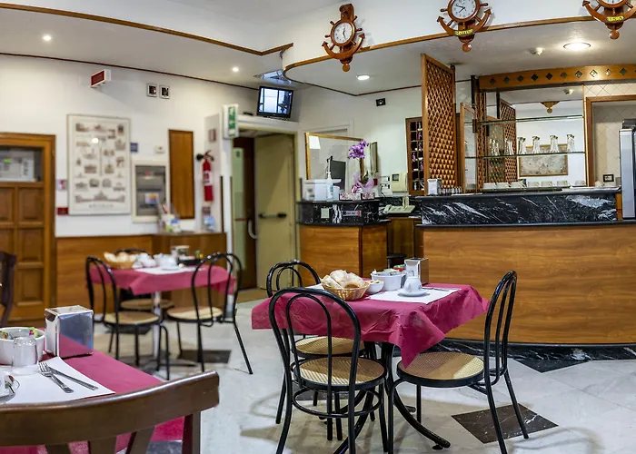 Hotel Ferrarese Rome