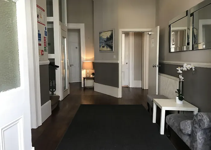 Ravna Gora Hotel Londen