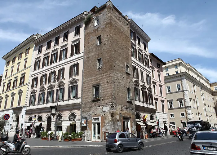 Suite Art Navona Rome