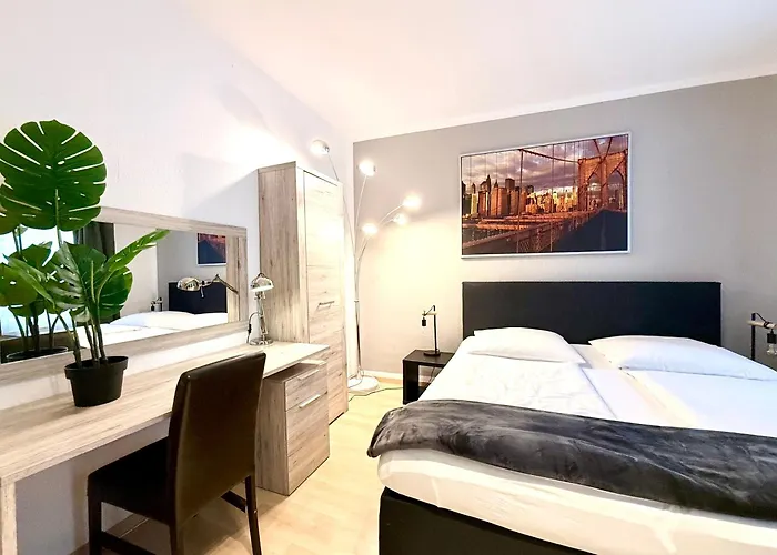 Altstadthotel Hayk Am Rhein Keulen
