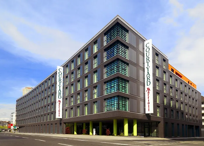 Courtyard By Marriott Cologne Hotel