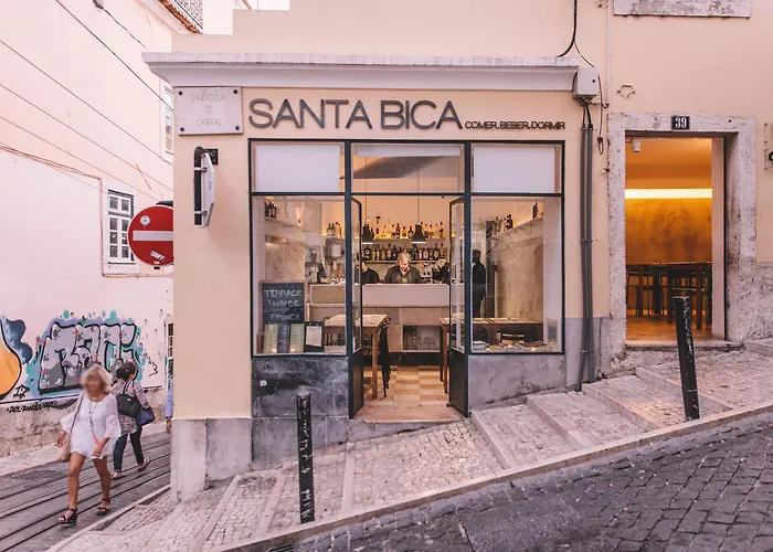Santa Bica Eat Drink&Sleep Bed and Breakfast Lissabon