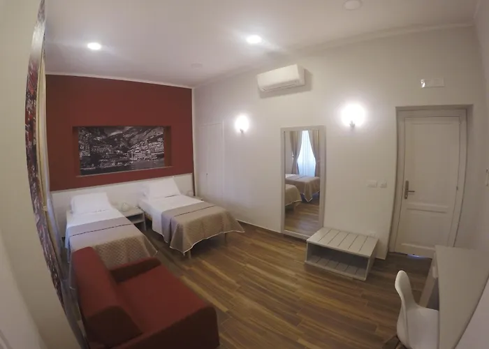 Rooms Stazione Centrale Napels
