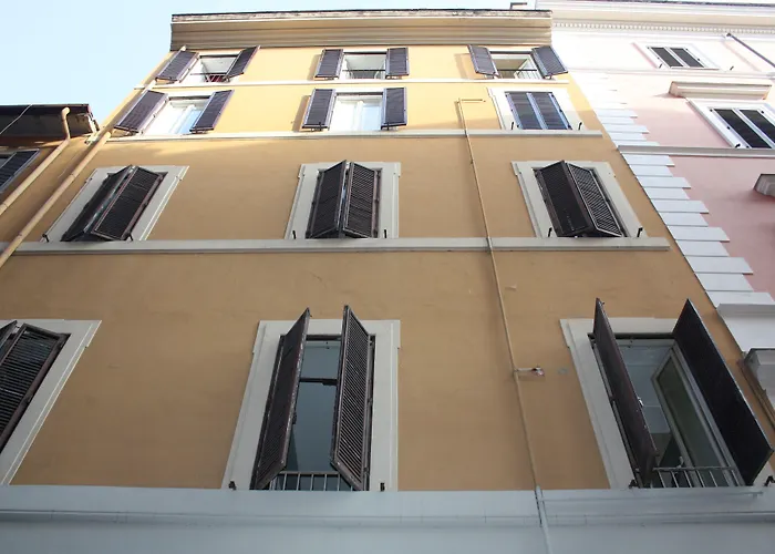 Town House Fontana Di Trevi Bed and Breakfast Rome