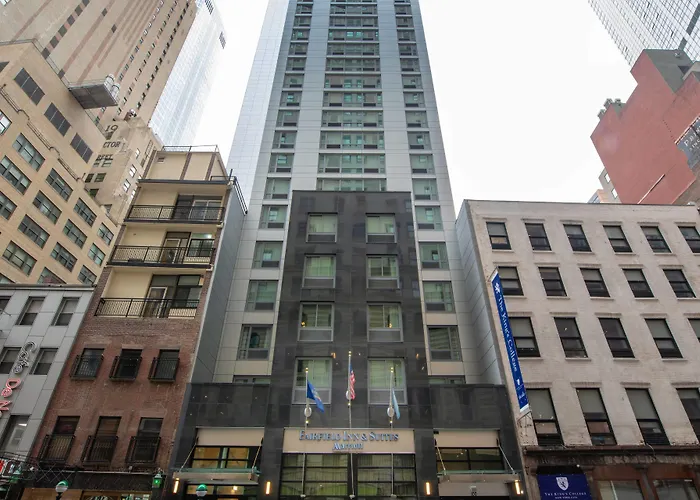 Courtyard By Marriott New York World Trade Center Area Hotel