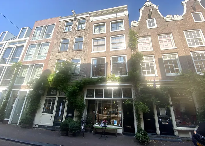 Amsterdam Barangay Hotel