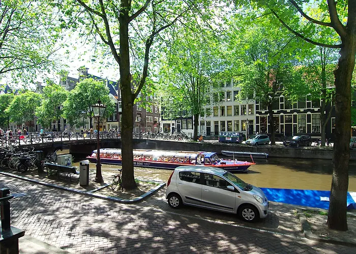1637: Historic Canal View Suites Amsterdam