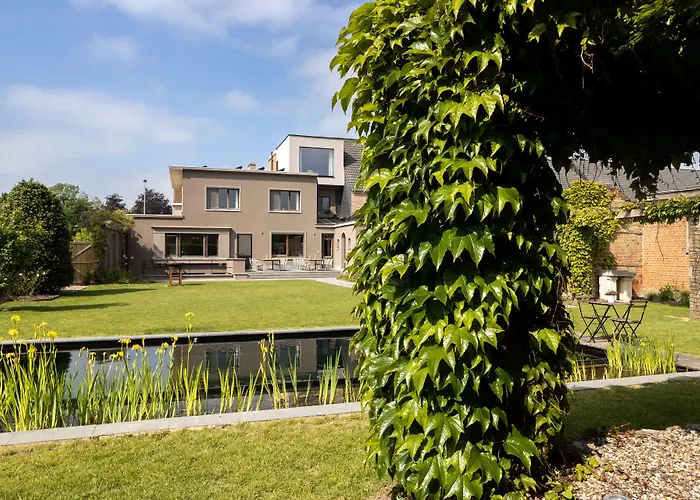 Tuss Bed and Breakfast Kortrijk