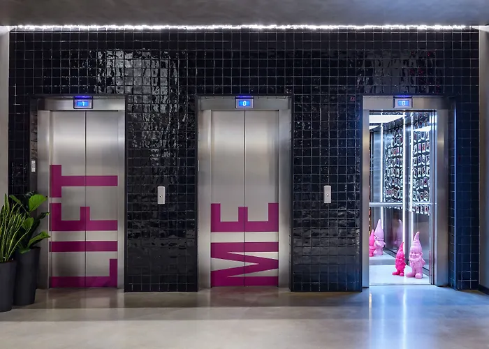 Moxy Lisboa Oriente Hotel