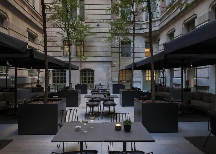 Kozmo Hotel Suites & Spa - Small Luxury Hotels Of The World Boedapest