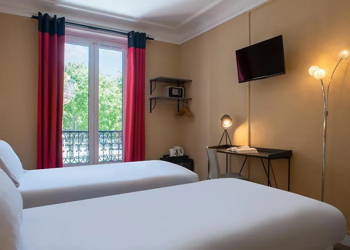 Hotel Coypel By Magna Arbor Parijs