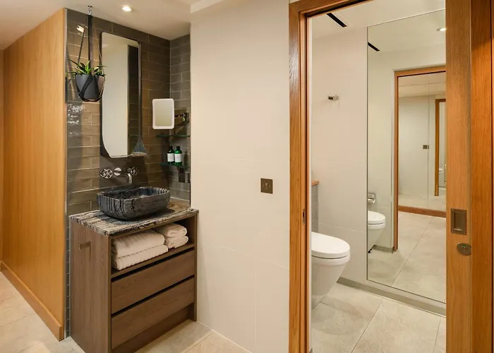Market Street hotel Edinburgh