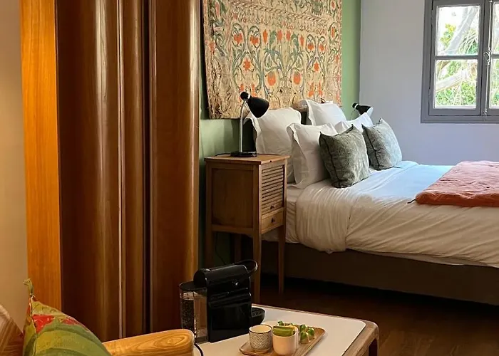 Le 66 Bed and Breakfast Parijs