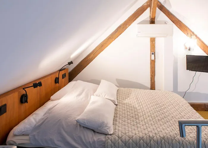 B&B Reveille Kleef