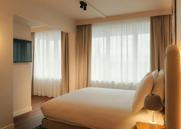 Via Antwerp Hotel