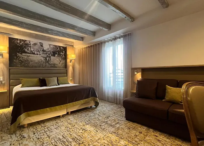 Logis - Le Christina Hotel Bourges