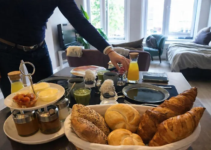 Bed And Breakfast The Rose Haarlem