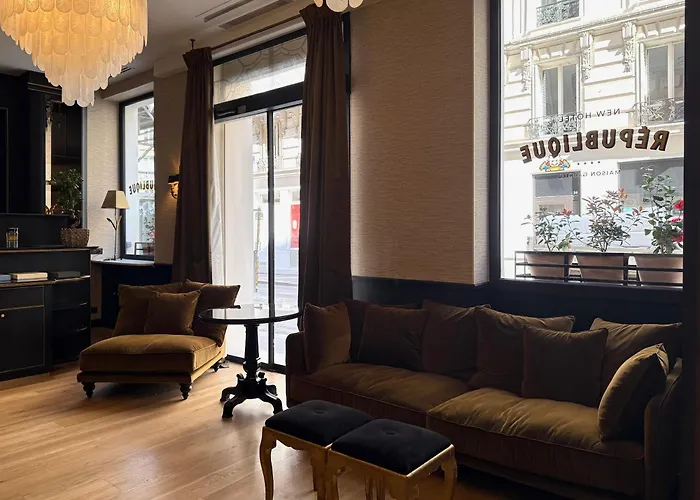 New Hotel Republique Parijs