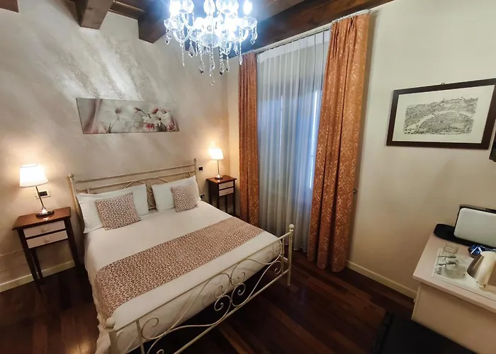 Relais Ponte Pietra Bed and Breakfast Verona