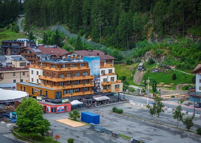 Hotel Baeckelar Wirt Superior Oetztal Inside Sommer Card Partner Sölden