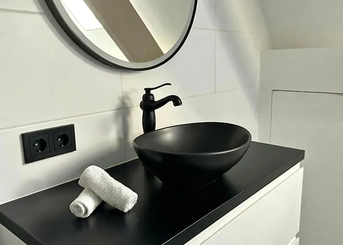Breda Apartment With Kitchen & Private Bathroom 2P