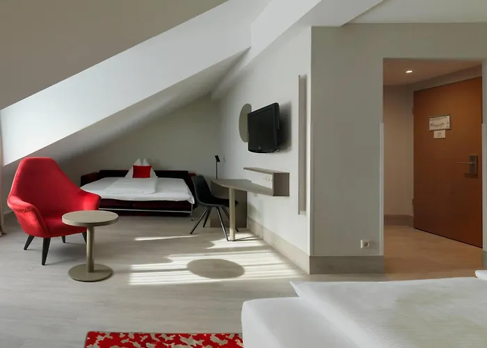 Ramada By Wyndham Dresden Hotel