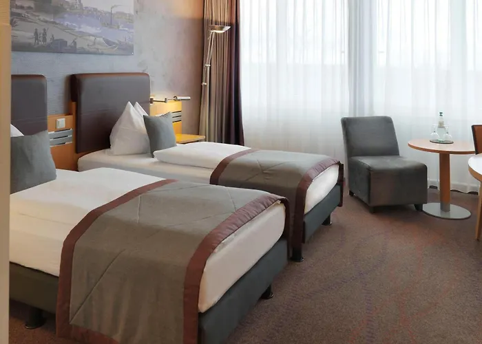 Ramada By Wyndham Dresden Hotel