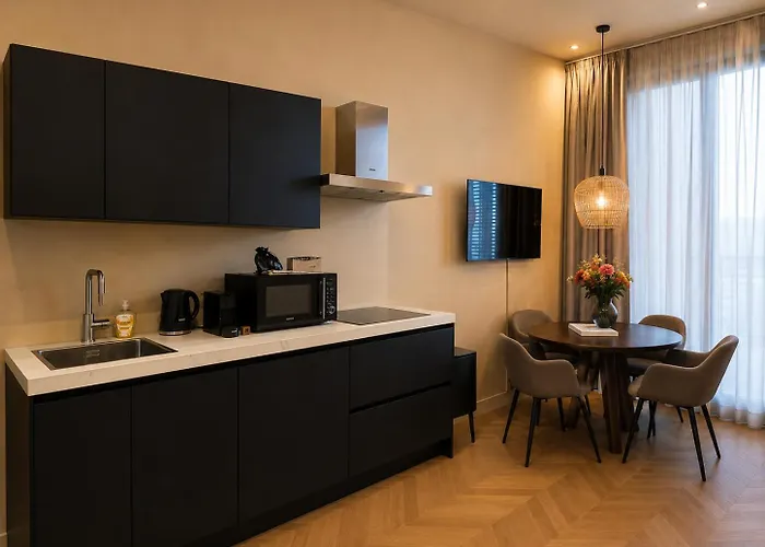Breda Apartment With Kitchen & Private Bathroom 2P