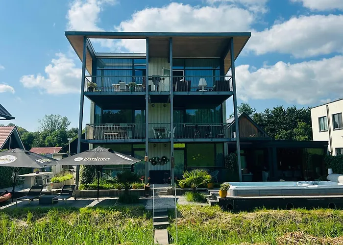 B&B Veluwemeer, Jacuzzi, Swim Spa, Sauna, Steam Bath And Sandy Beach Biddinghuizen