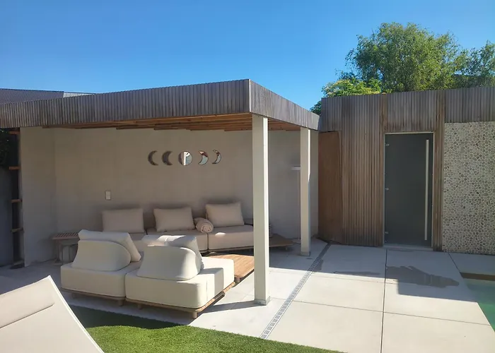 Nova Nocte Urban Private Pool & Spa Retreat Tongeren
