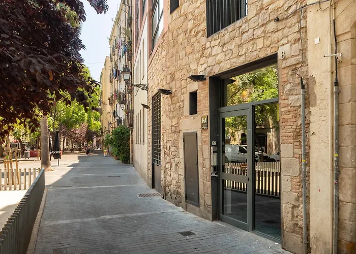 Aspasios Born Barcelona