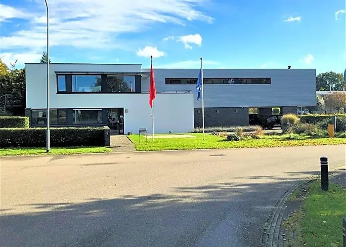 BEDbijPET Bed and Breakfast Emmen