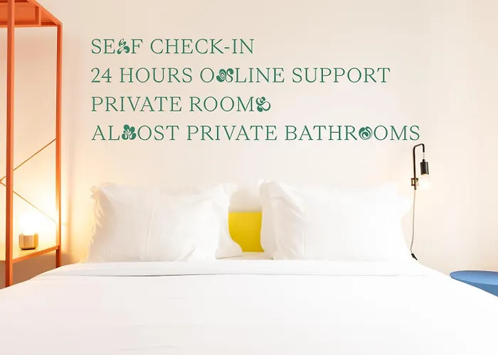 Saturdays - Stay Central, Sleep Easy Lissabon