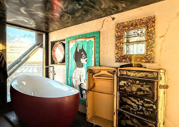 Faralda Crane Hotel Amsterdam